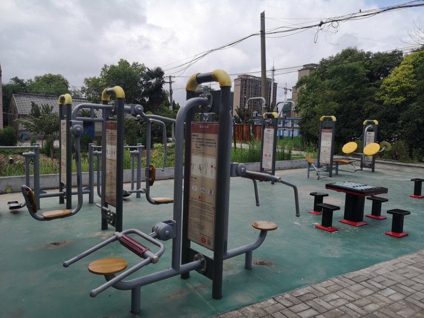 柘林镇海湾村梅园市民益智健身点