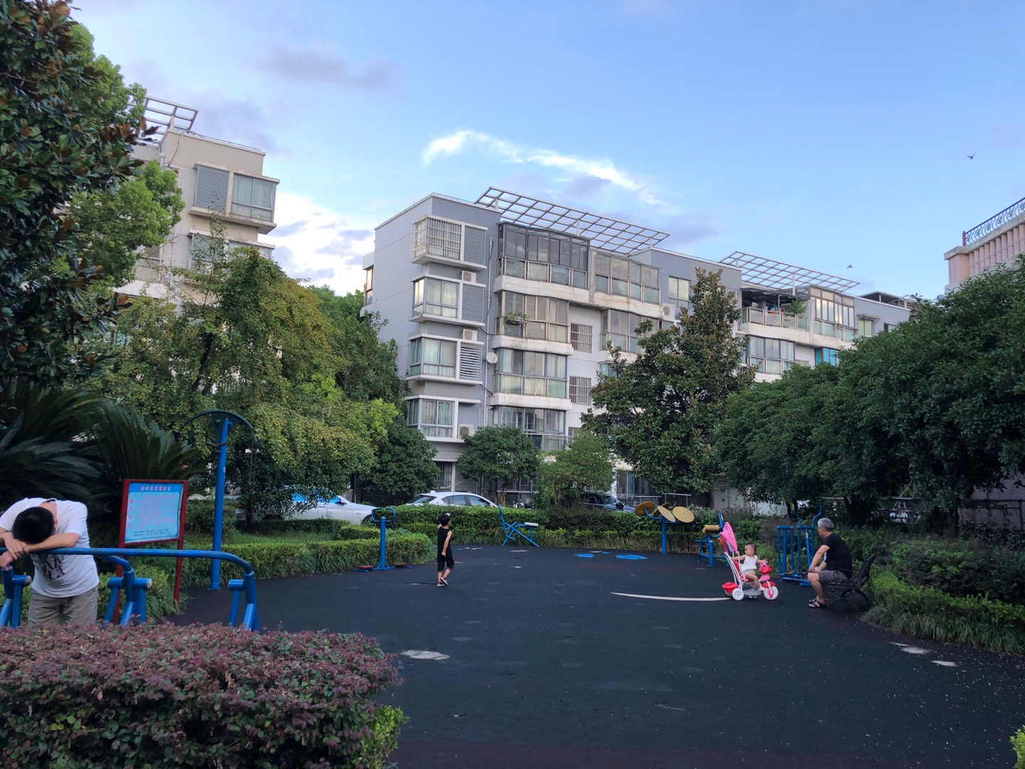金华社区丰盛雅苑健身点