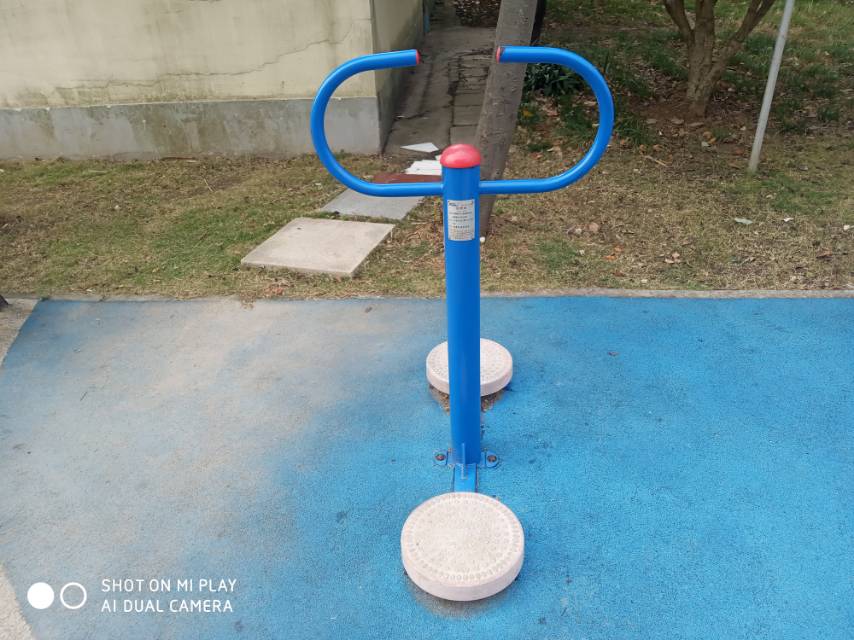 扭腰器