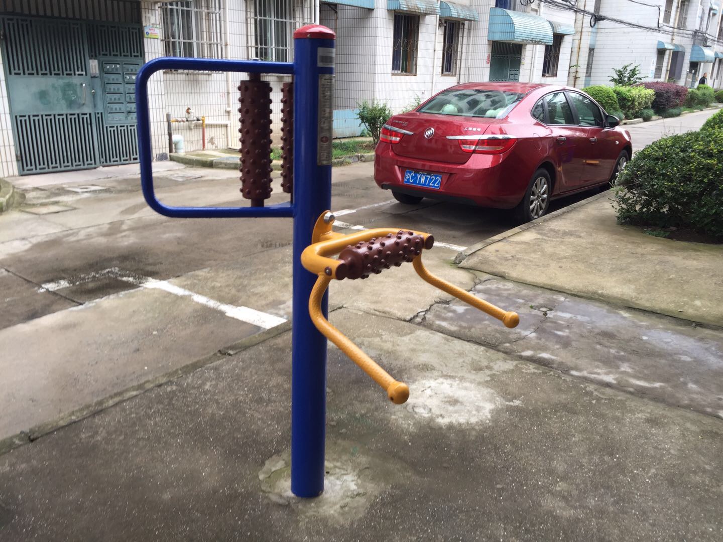 腰背按摩器