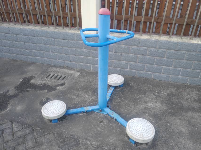 扭腰器