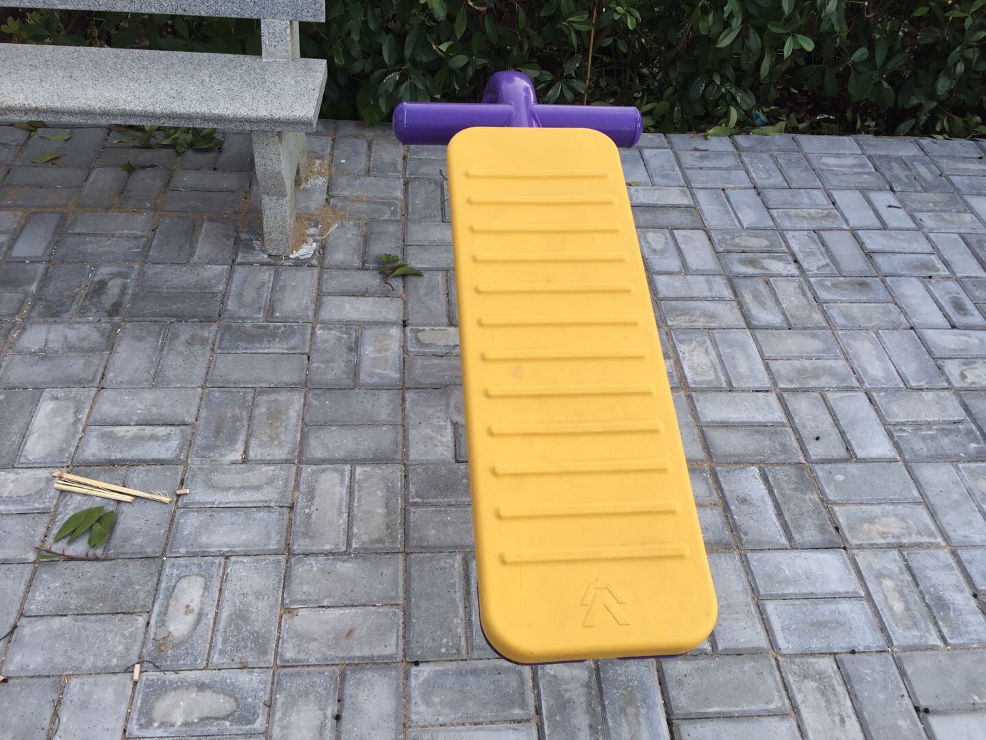 单人腹肌架