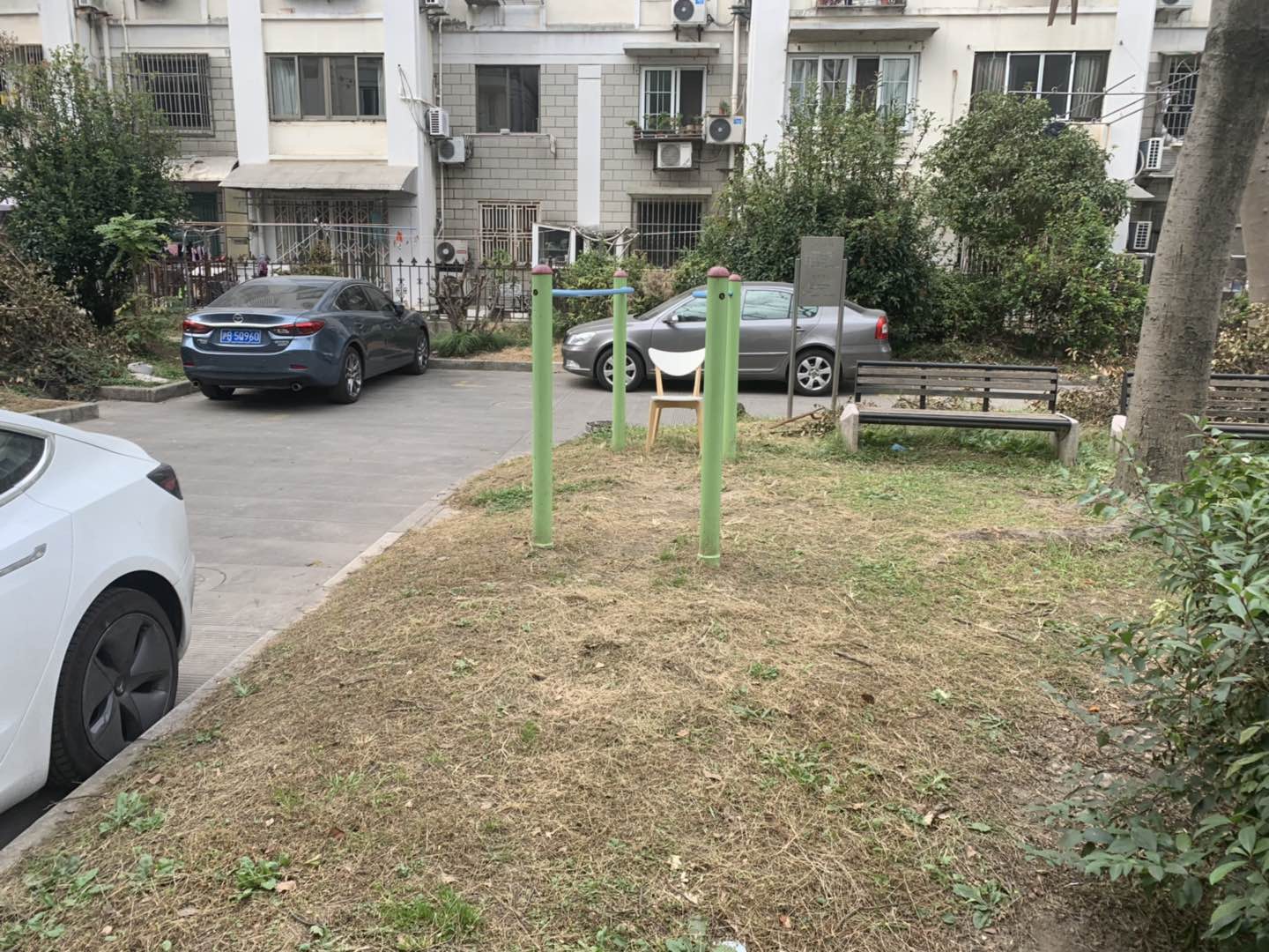 双杠健身器