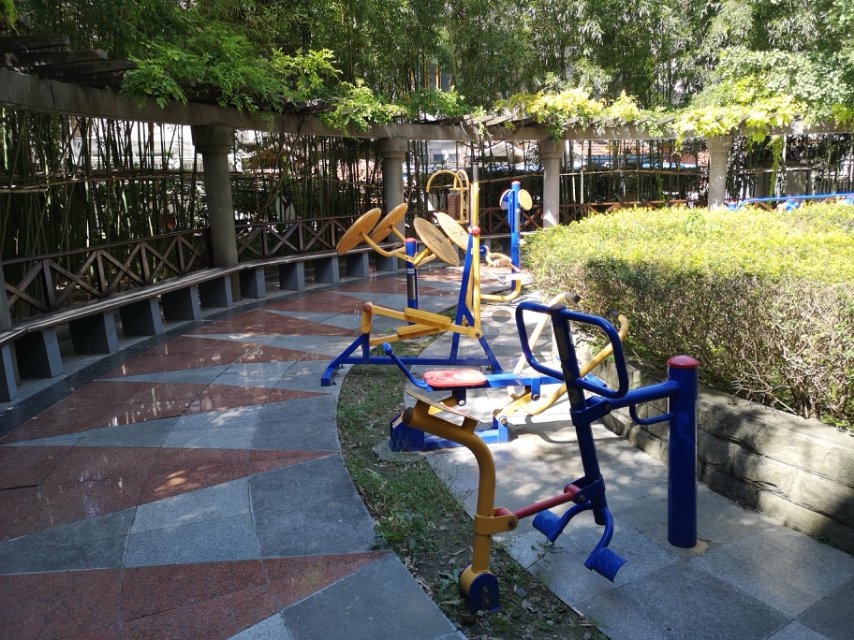 思南新苑市民益智健身点