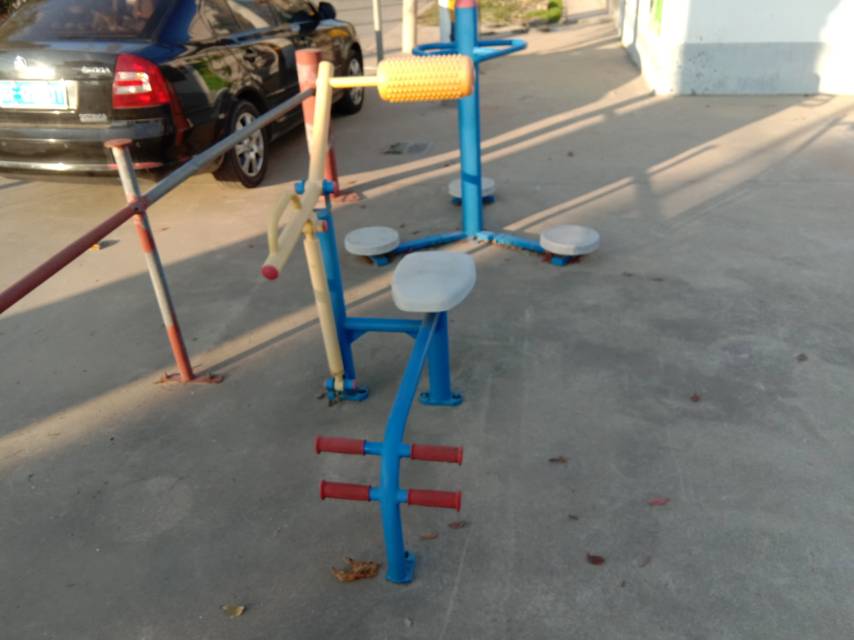 腹背锻炼器