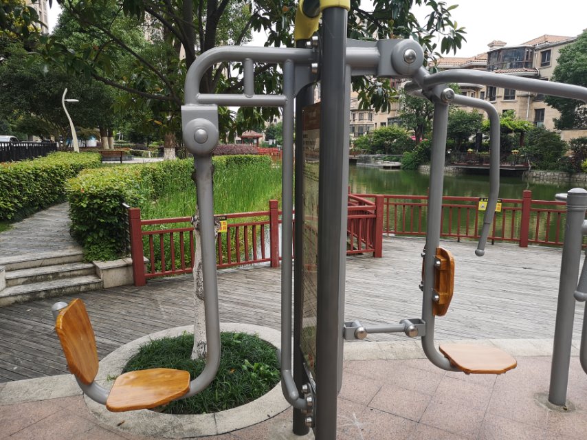 上下肢训练器
