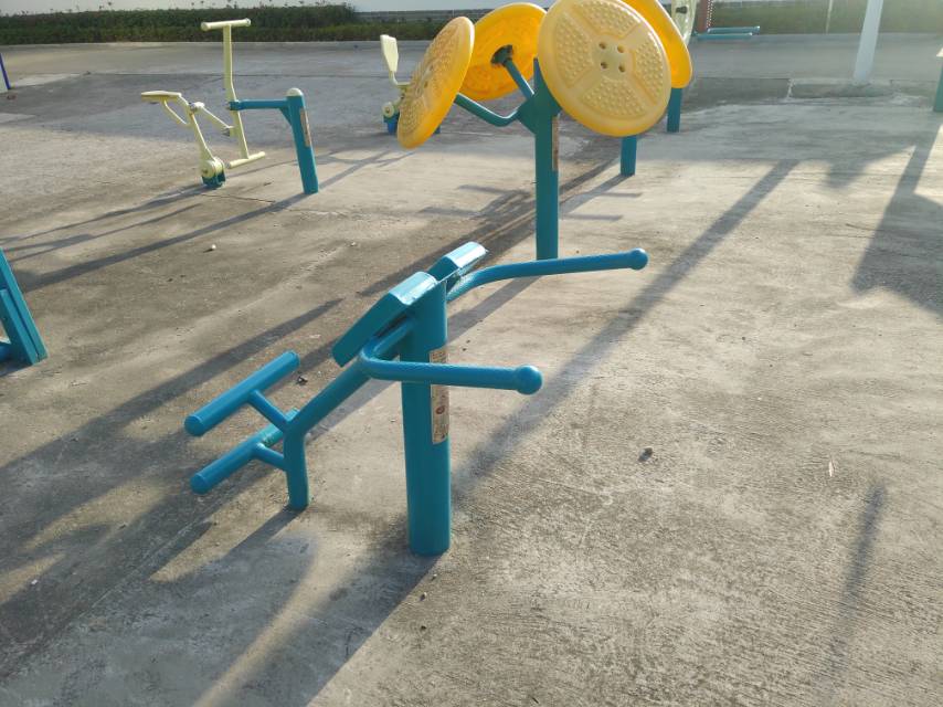 背肌训练器