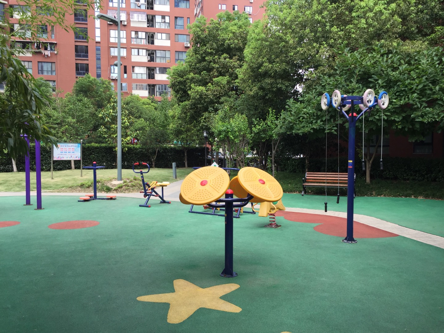 银翔社区健身点
