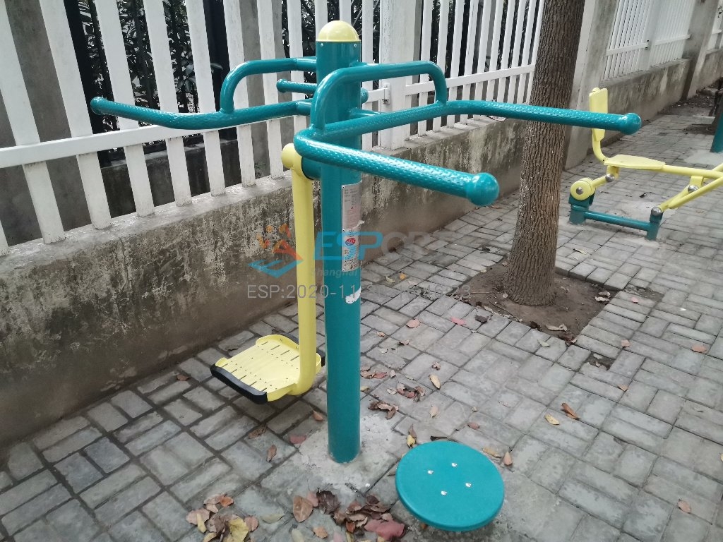 扭腰钟摆器
