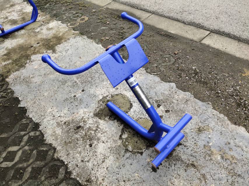 背肌训练器