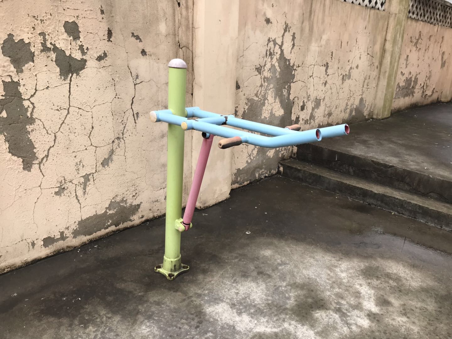 上肢锻炼器