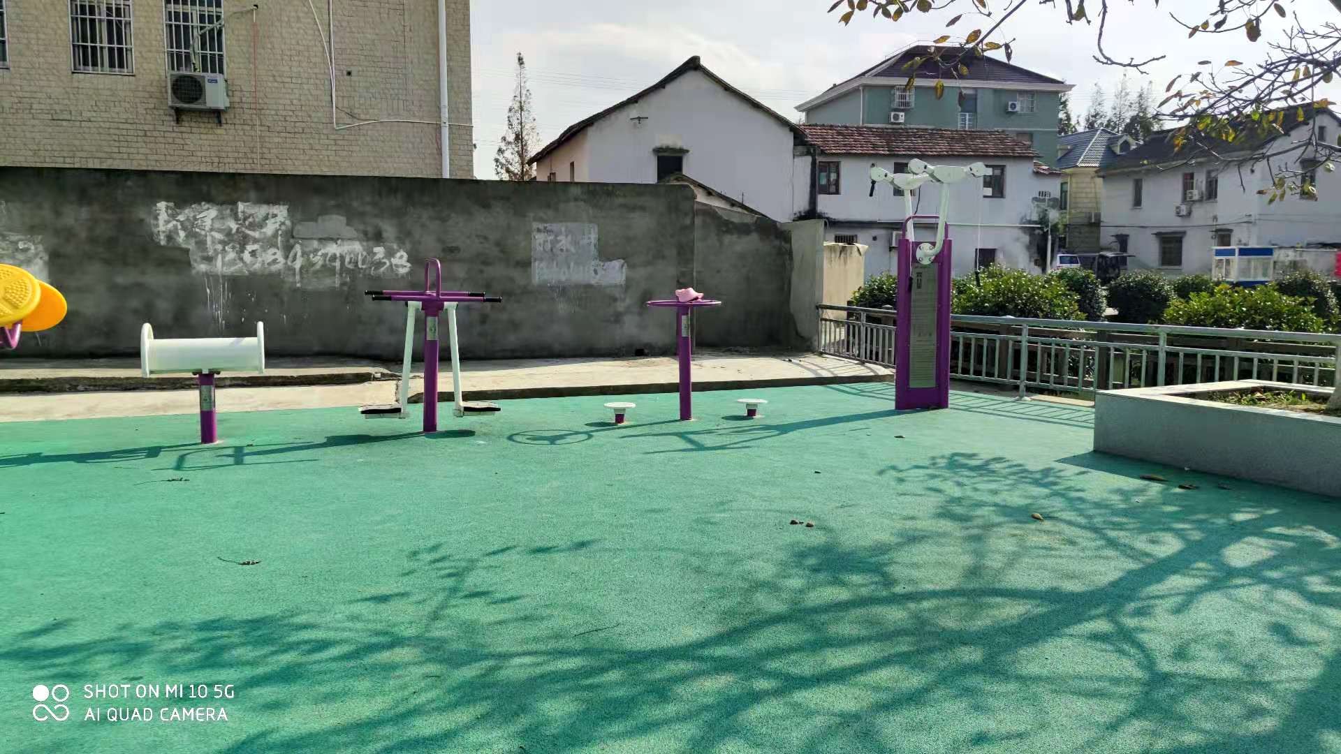 华漕镇纪东村高家浜西健身点