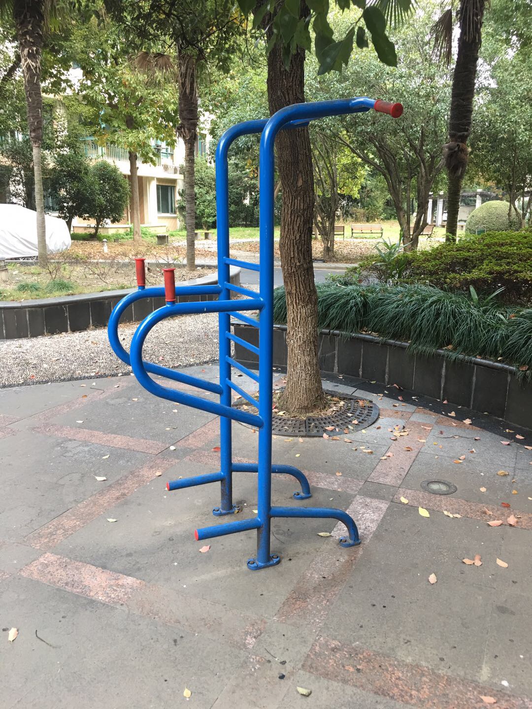 多功能训练器