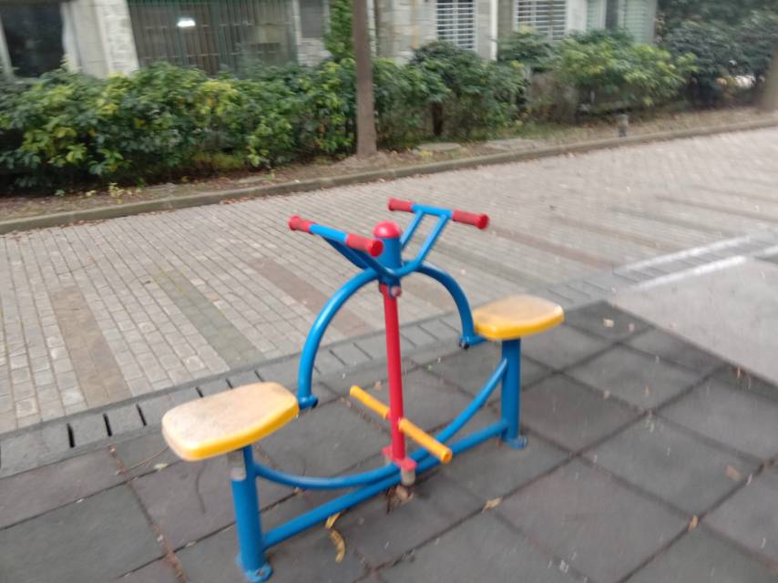下肢锻炼器