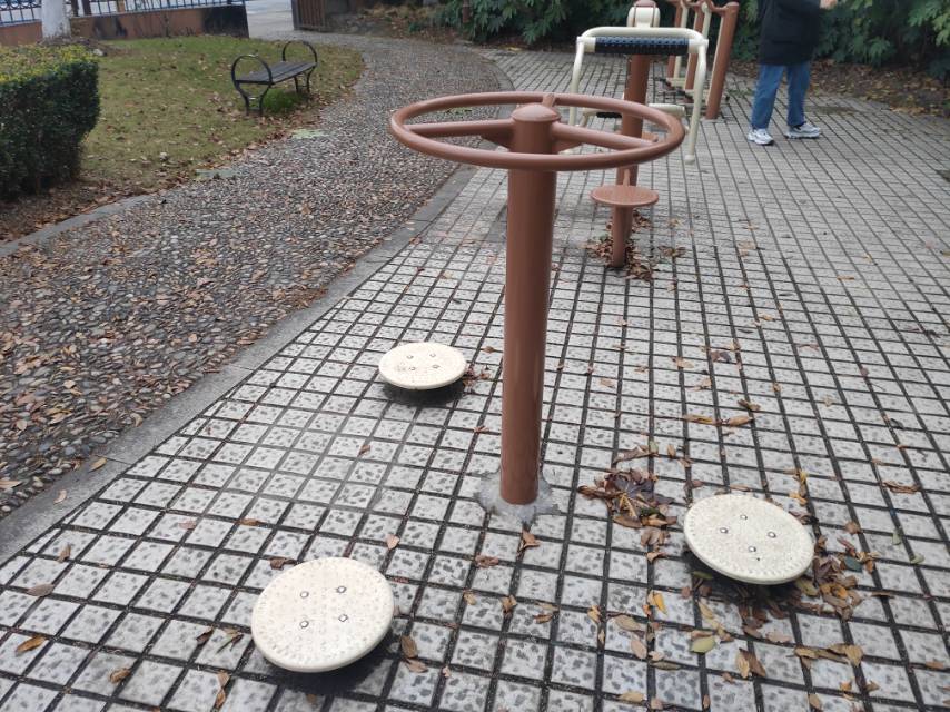 扭腰器