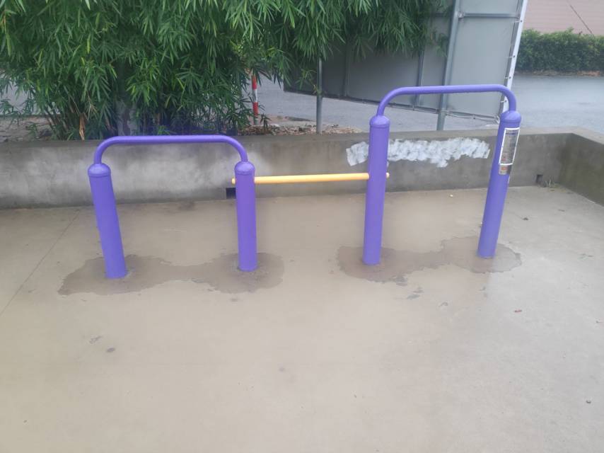 弹振压腿器