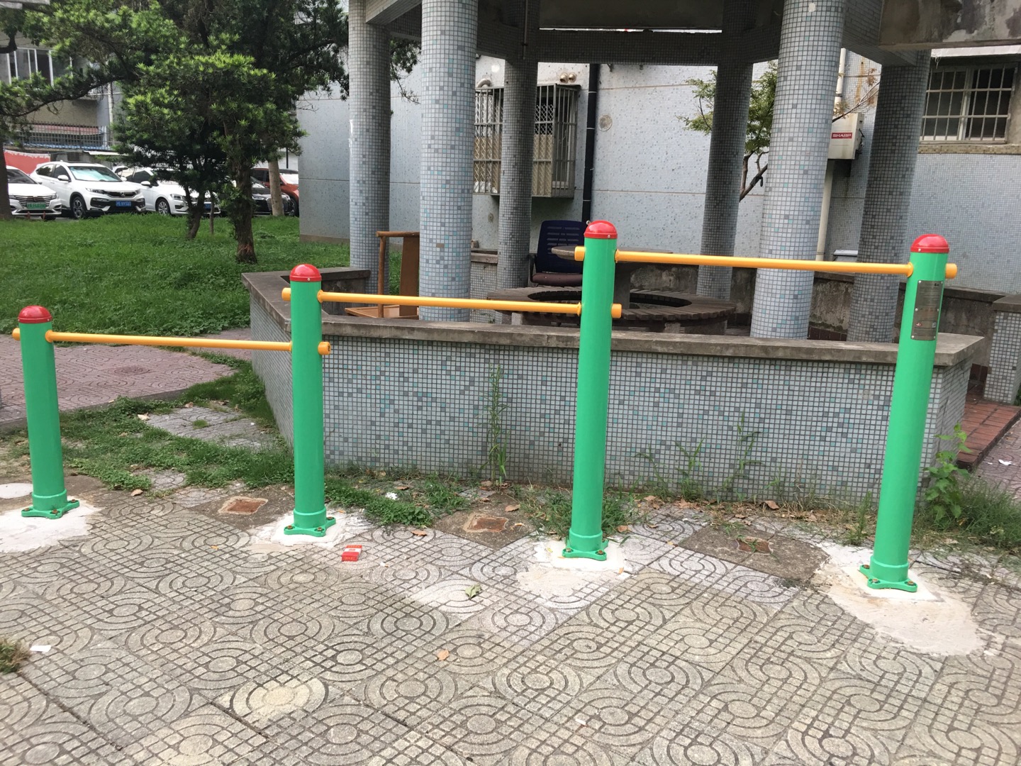 多联压腿架