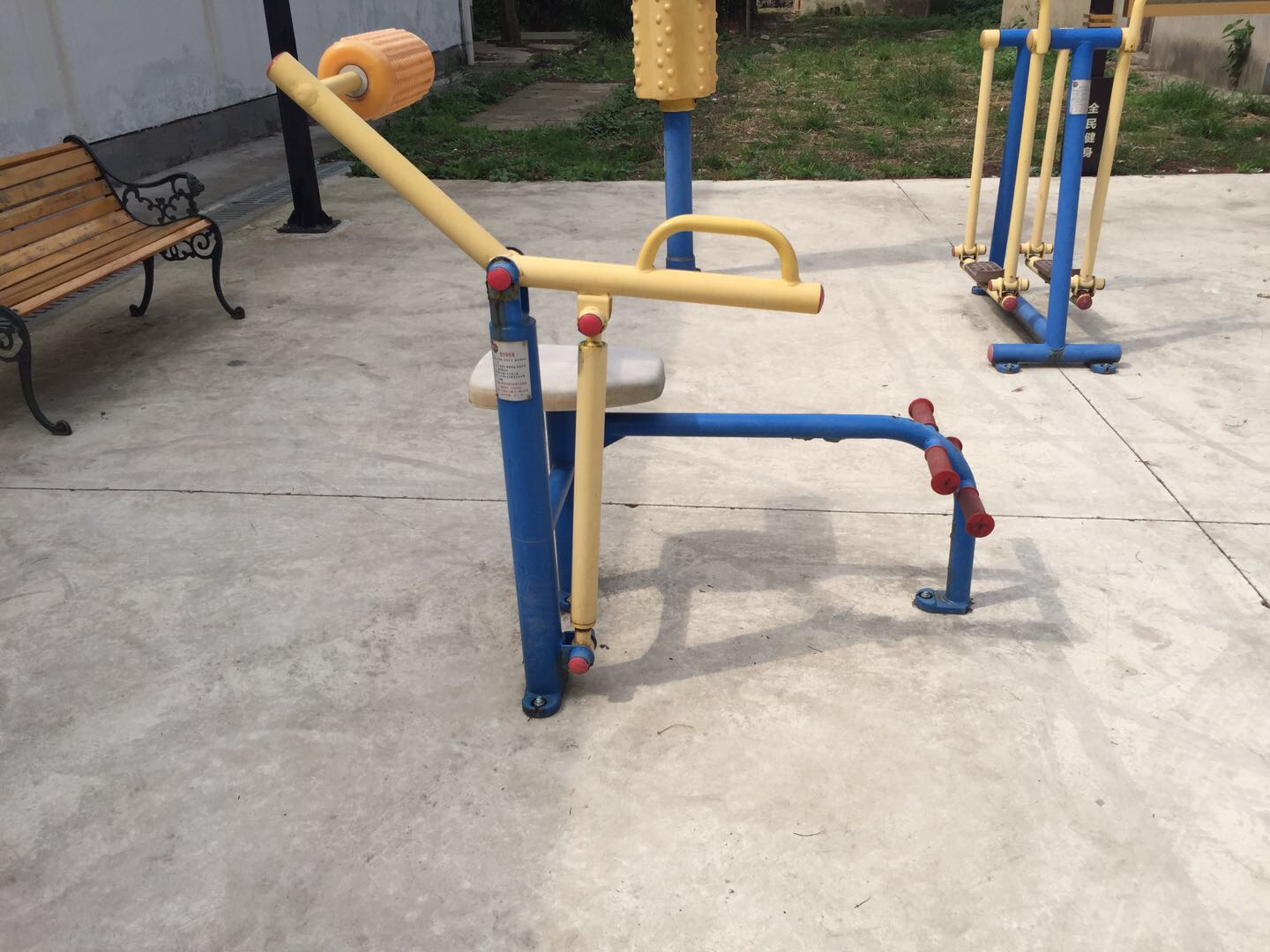 腹背锻炼器