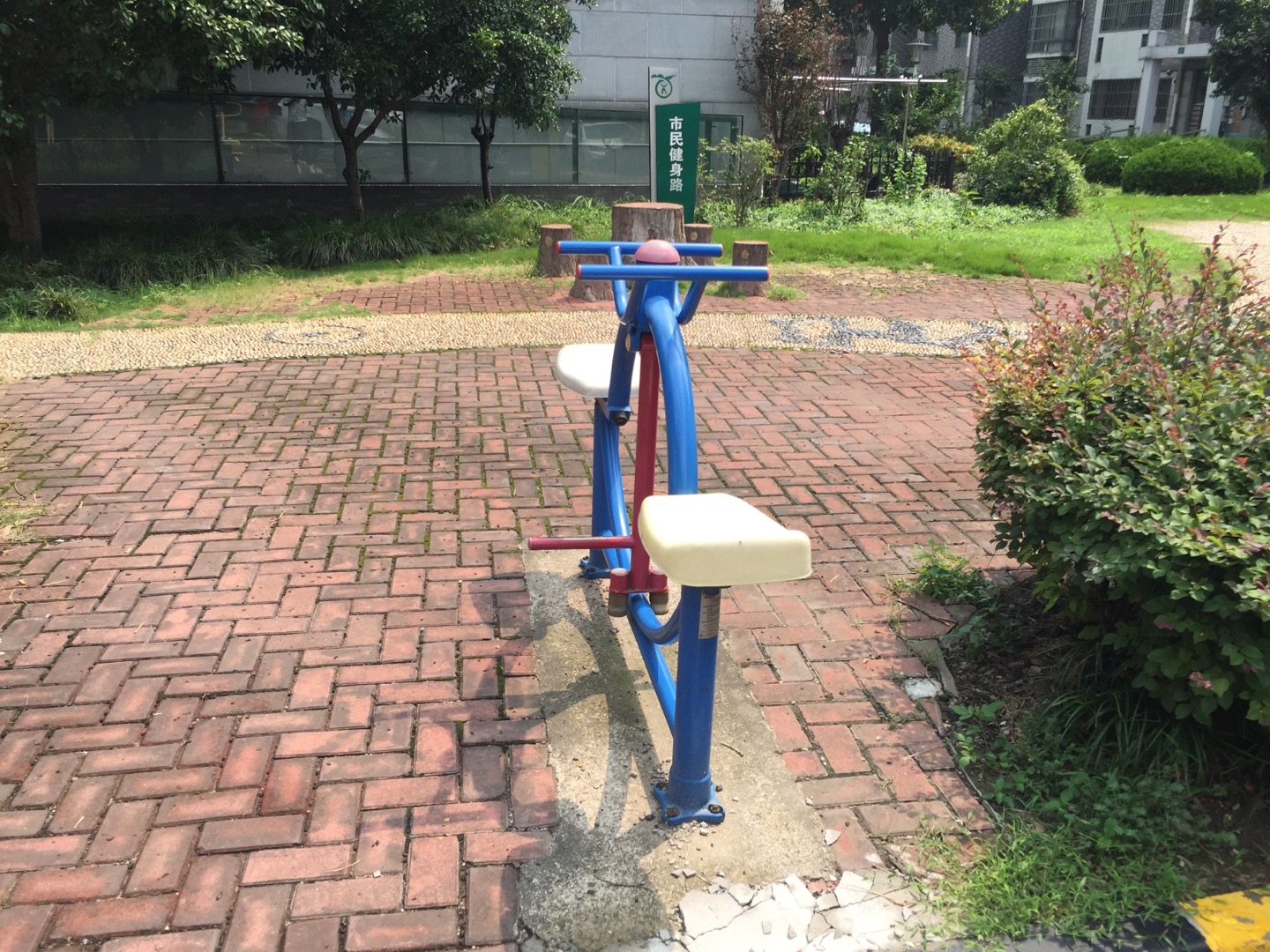 下肢锻炼器