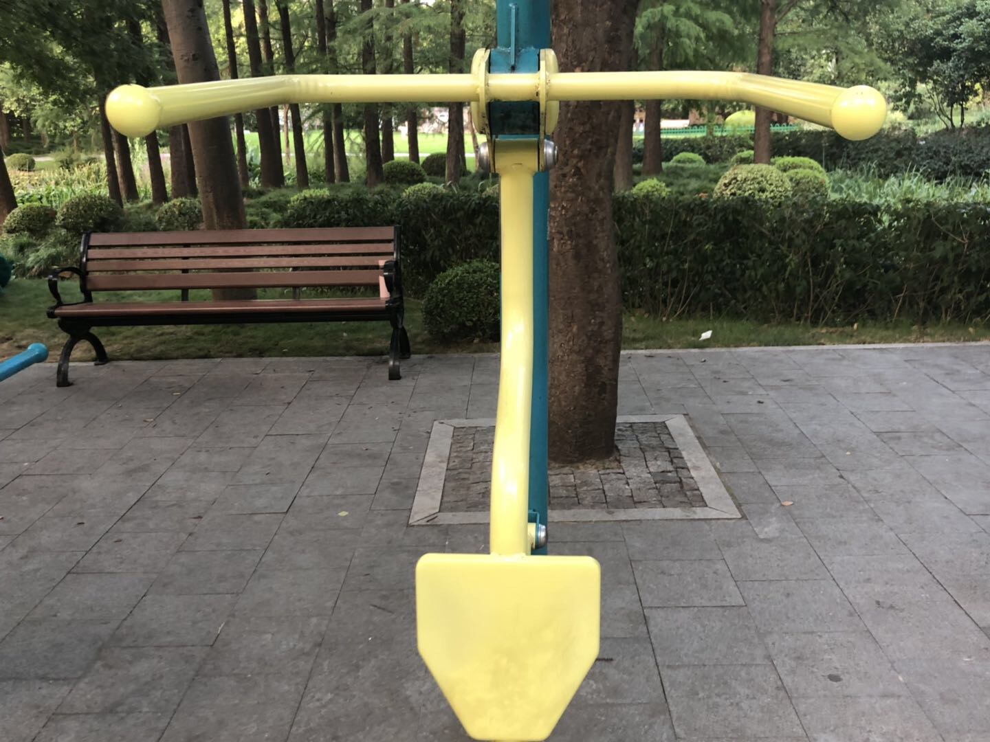 上下肢训练器
