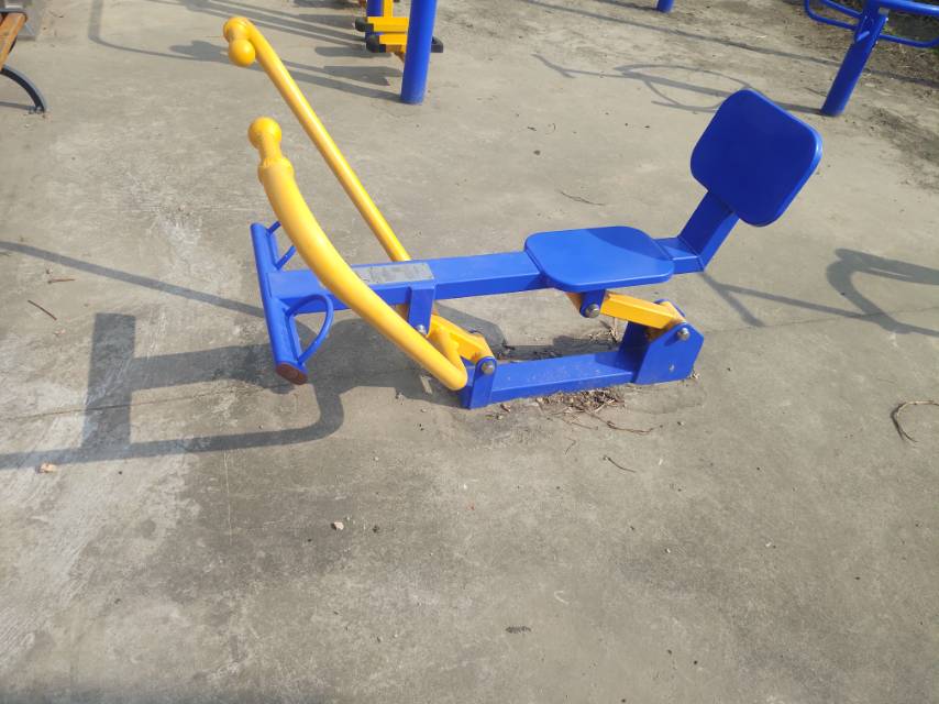 划船器