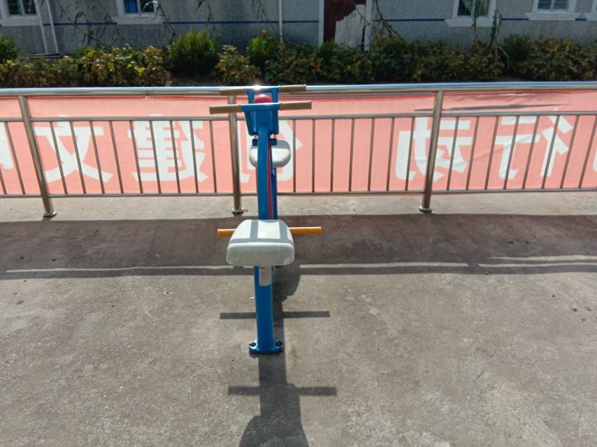 下肢锻炼器