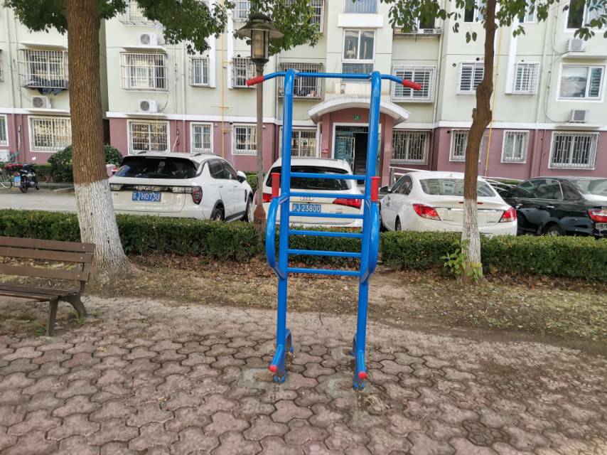 多功能训练器
