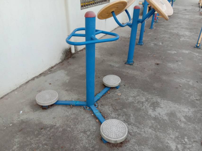 扭腰器