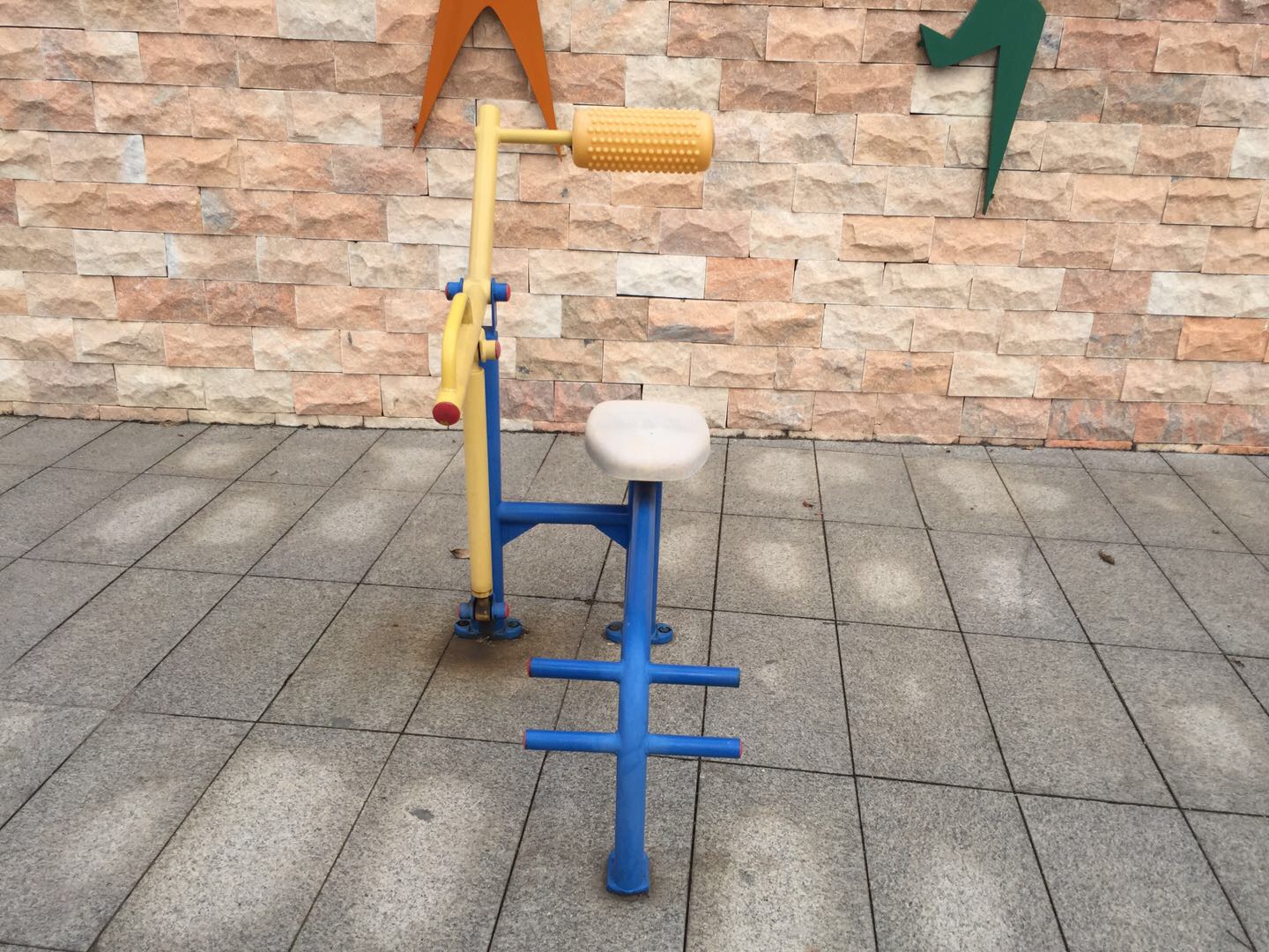 腹背锻炼器