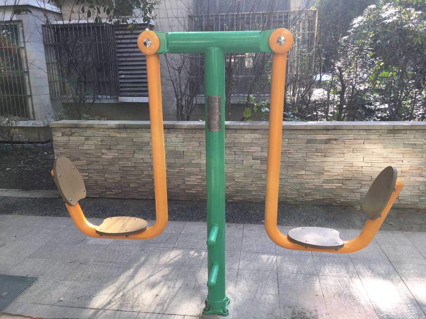 二人坐蹬器