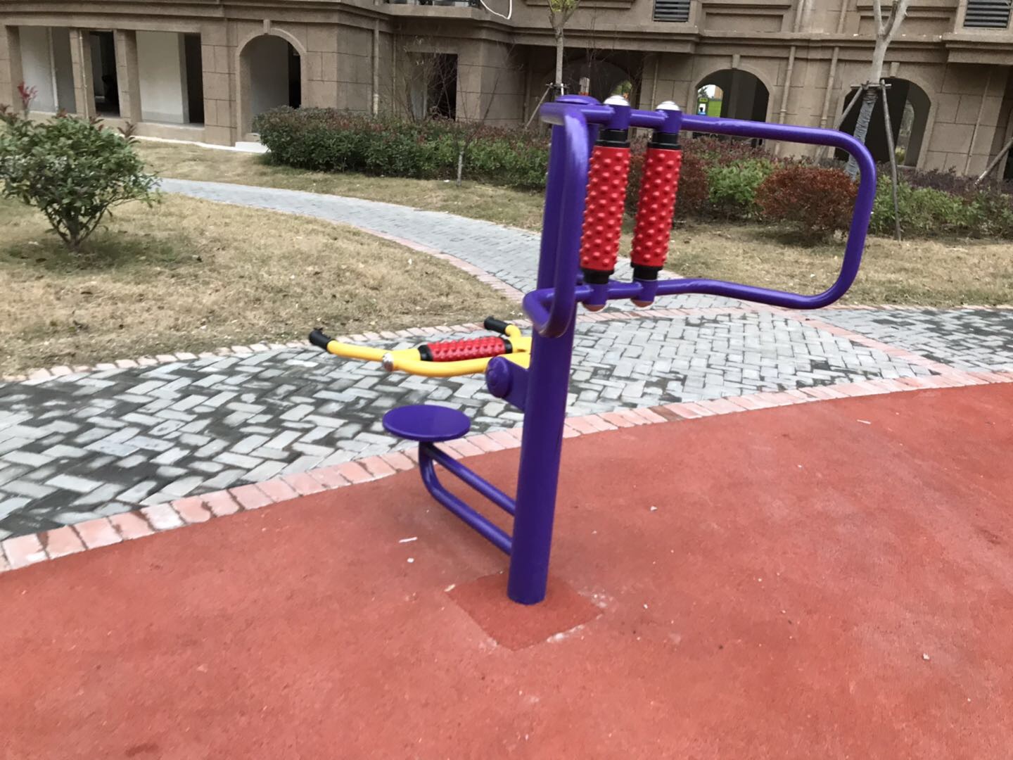 腰背按摩器