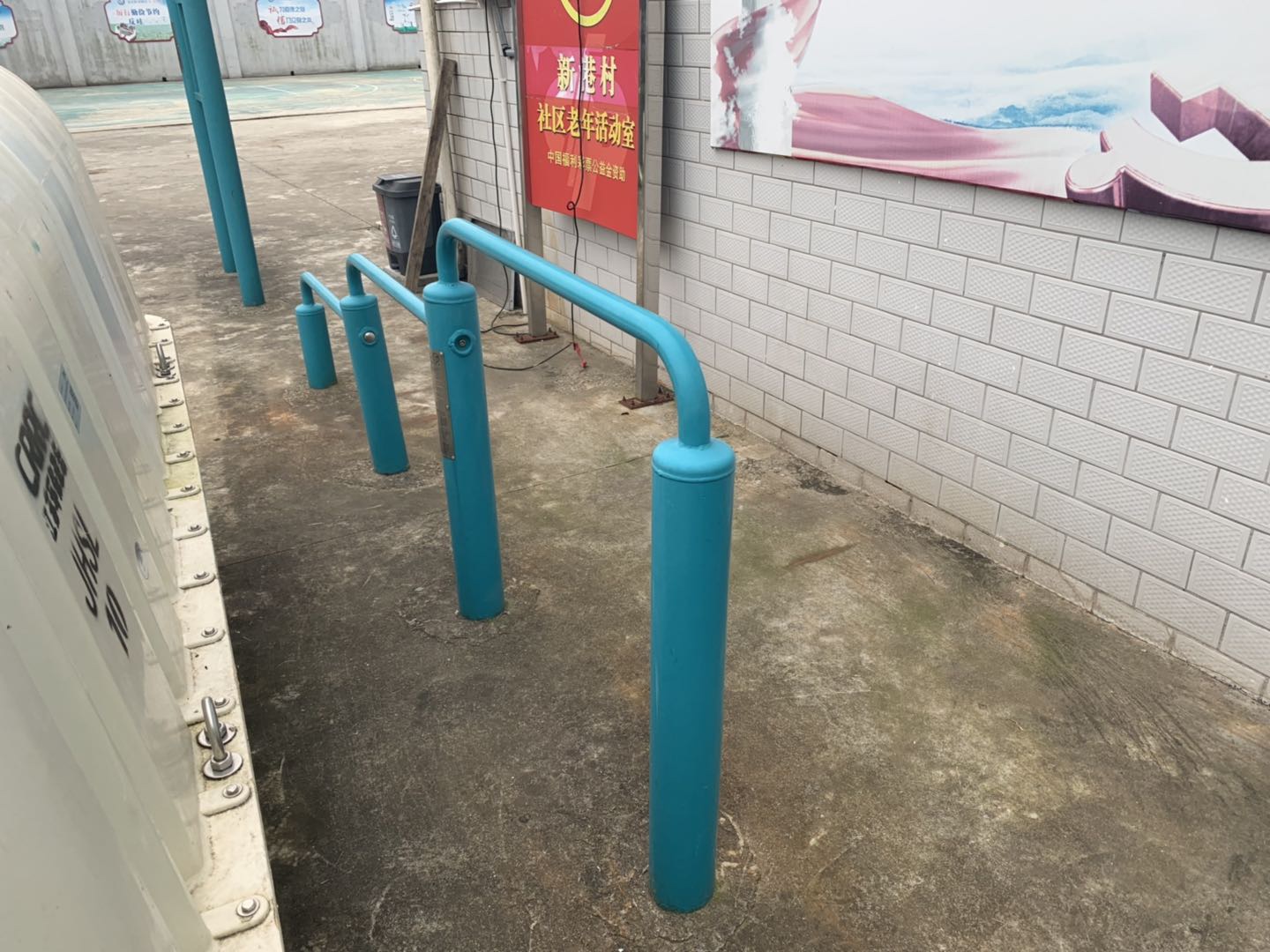 弹震压腿器