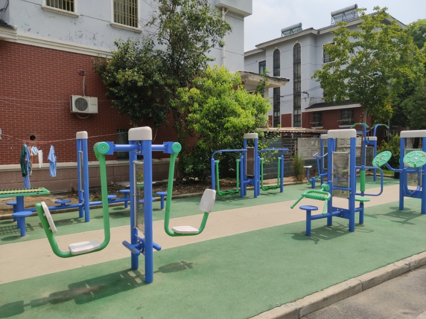 陆象村健身点
