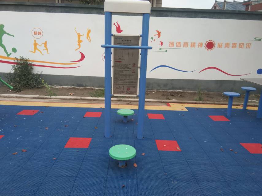 双立柱扭腰器