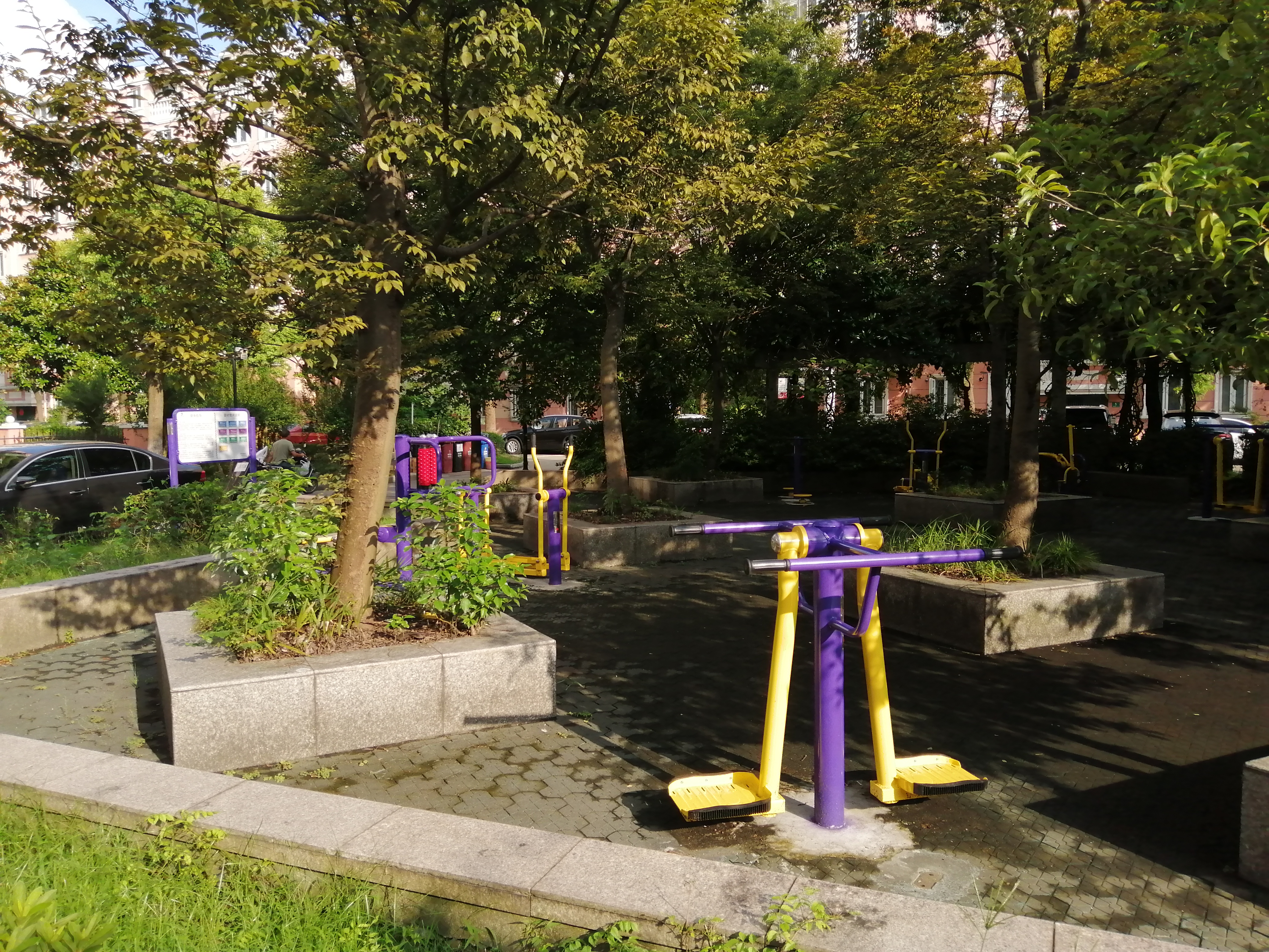 博山东路居委会（居家桥路688弄）健身点