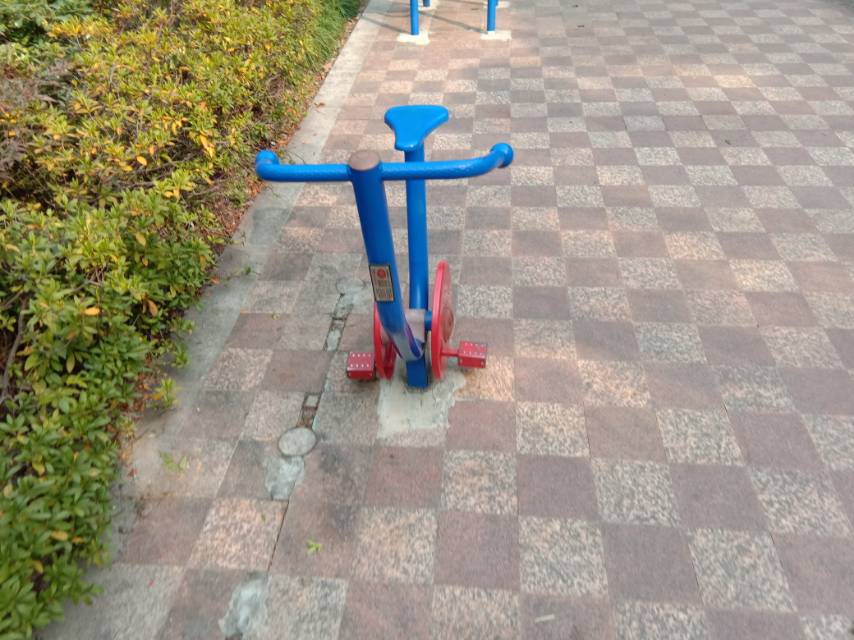 直立健身车
