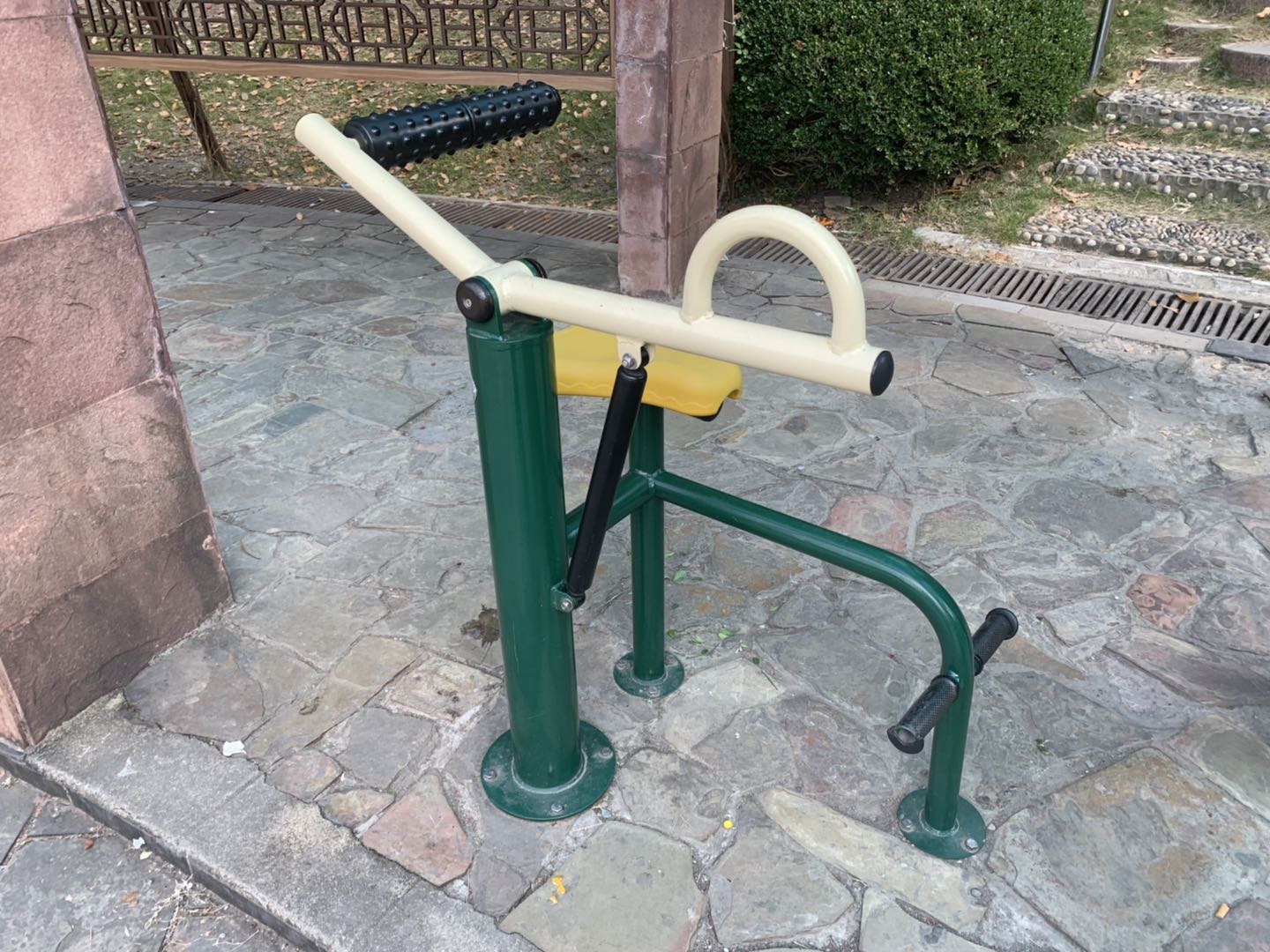 腹背锻炼器