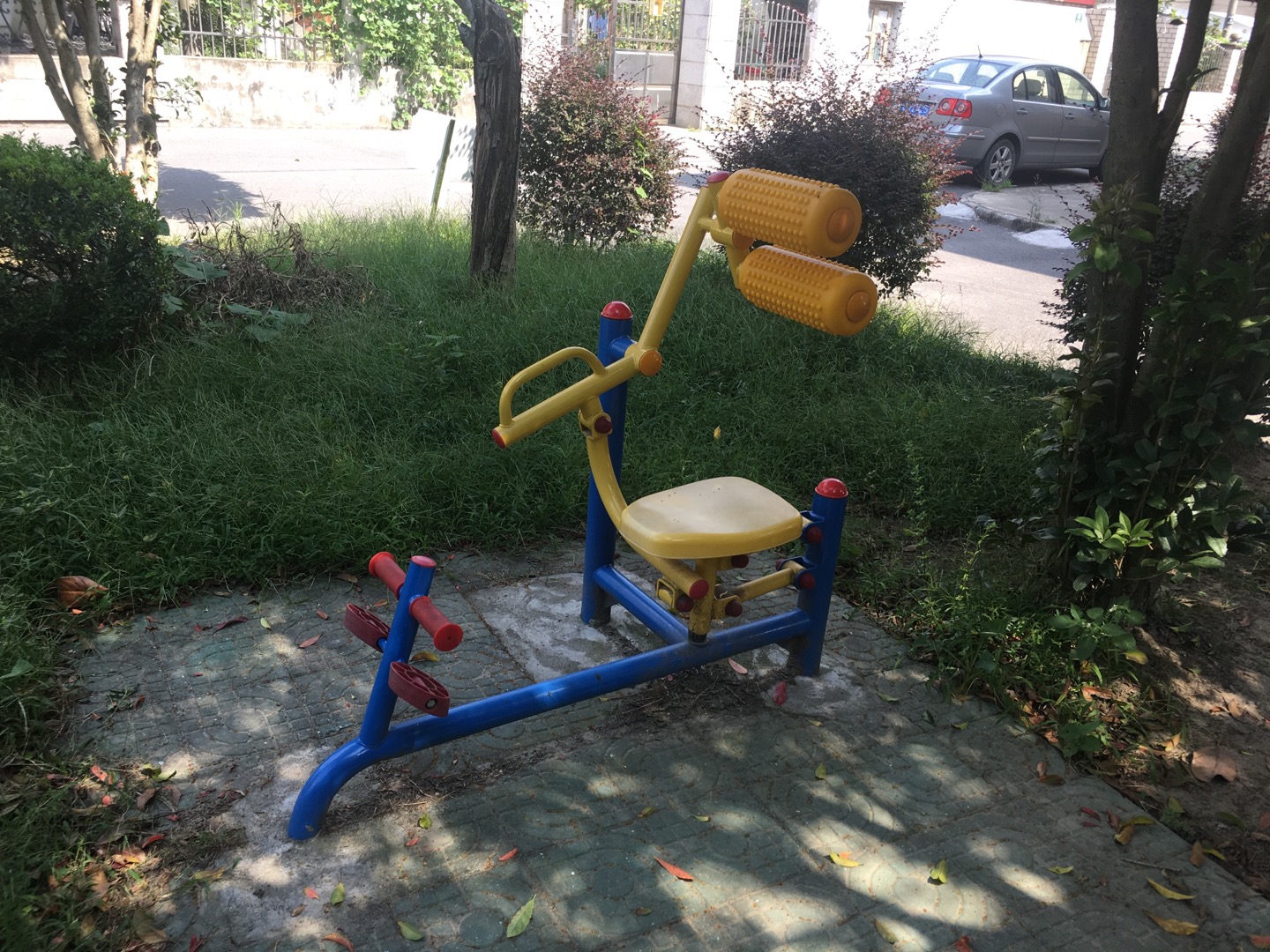 自重腹背锻炼器