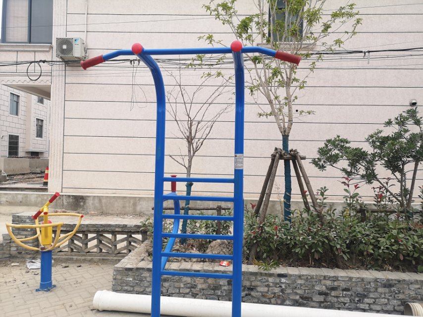 多功能训练器