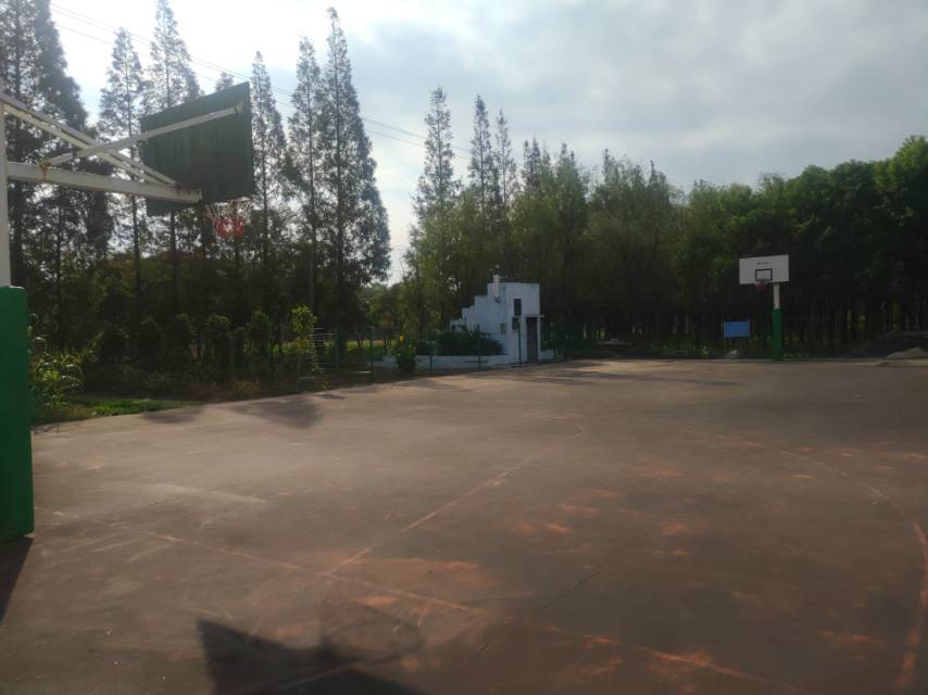 卫东村农民健身工程