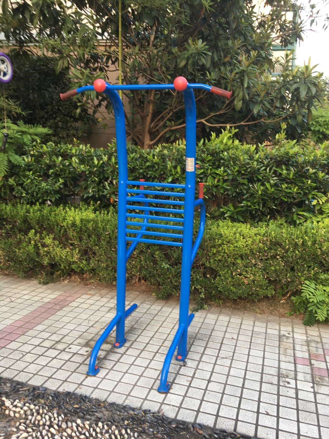 多功能训练器