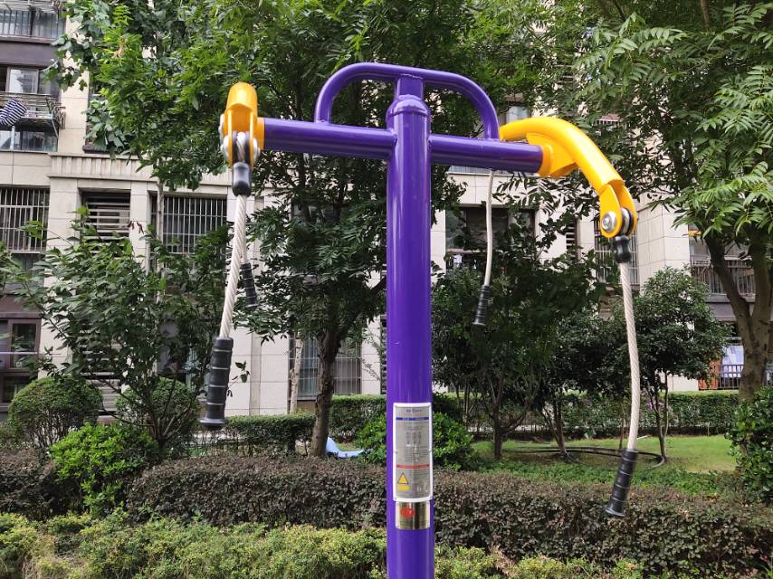 牵引器