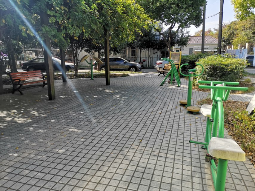 华夏东路2026弄健身点