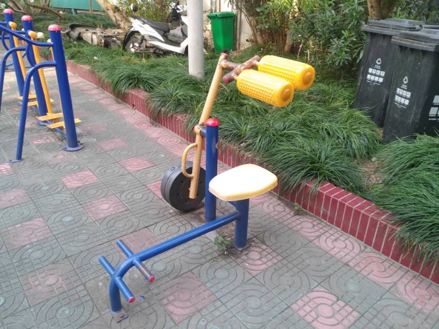 腹背锻炼器