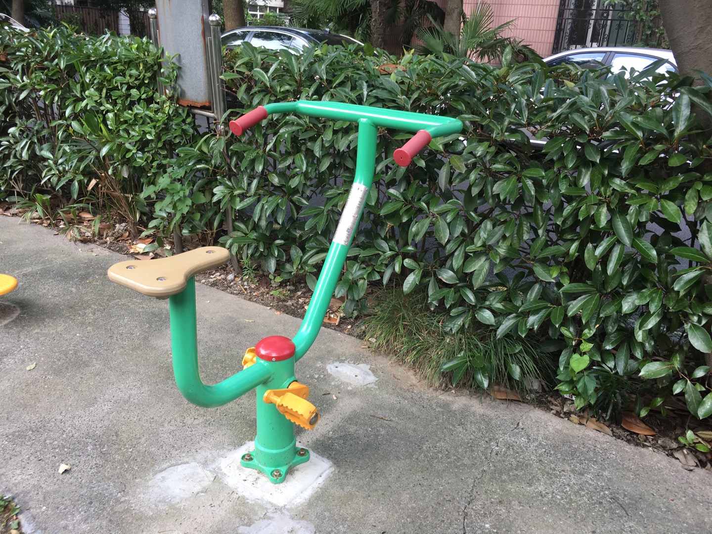 直立健身车