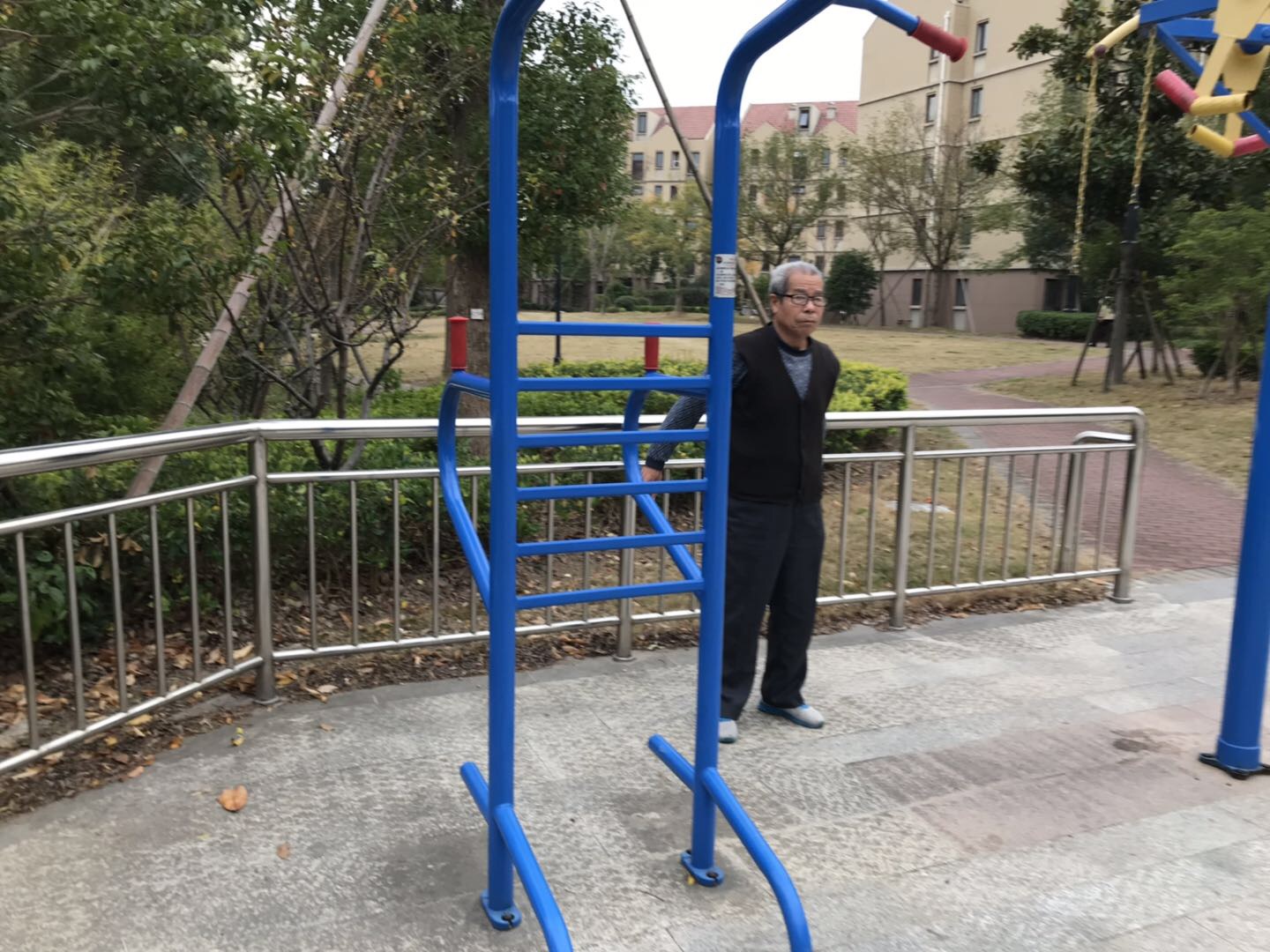 多功能训练器