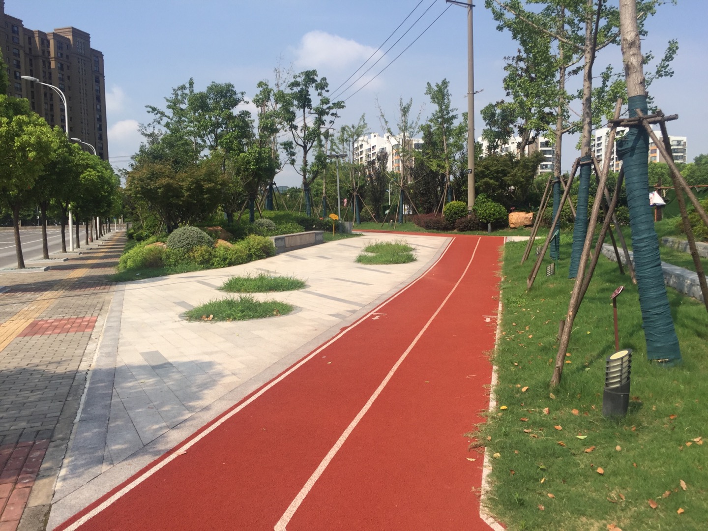南翔镇吾尚塘市民健身步道
