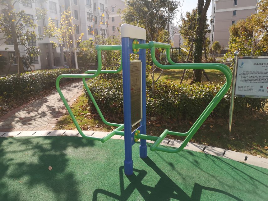 双立柱曲臂训练器