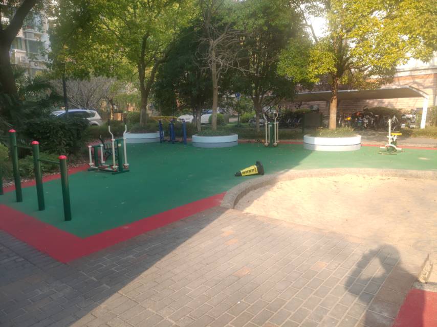 证一居委市民益智健身苑点