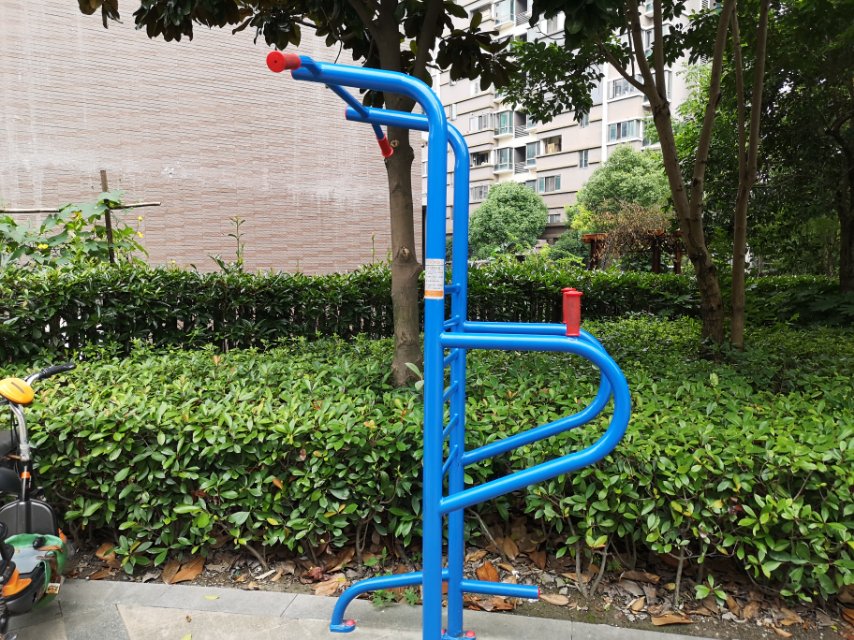 多功能锻炼器